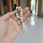 Natural Howlite Finger Mala with 9+1 smooth white beads with grey veining, handcrafted for meditation and focus