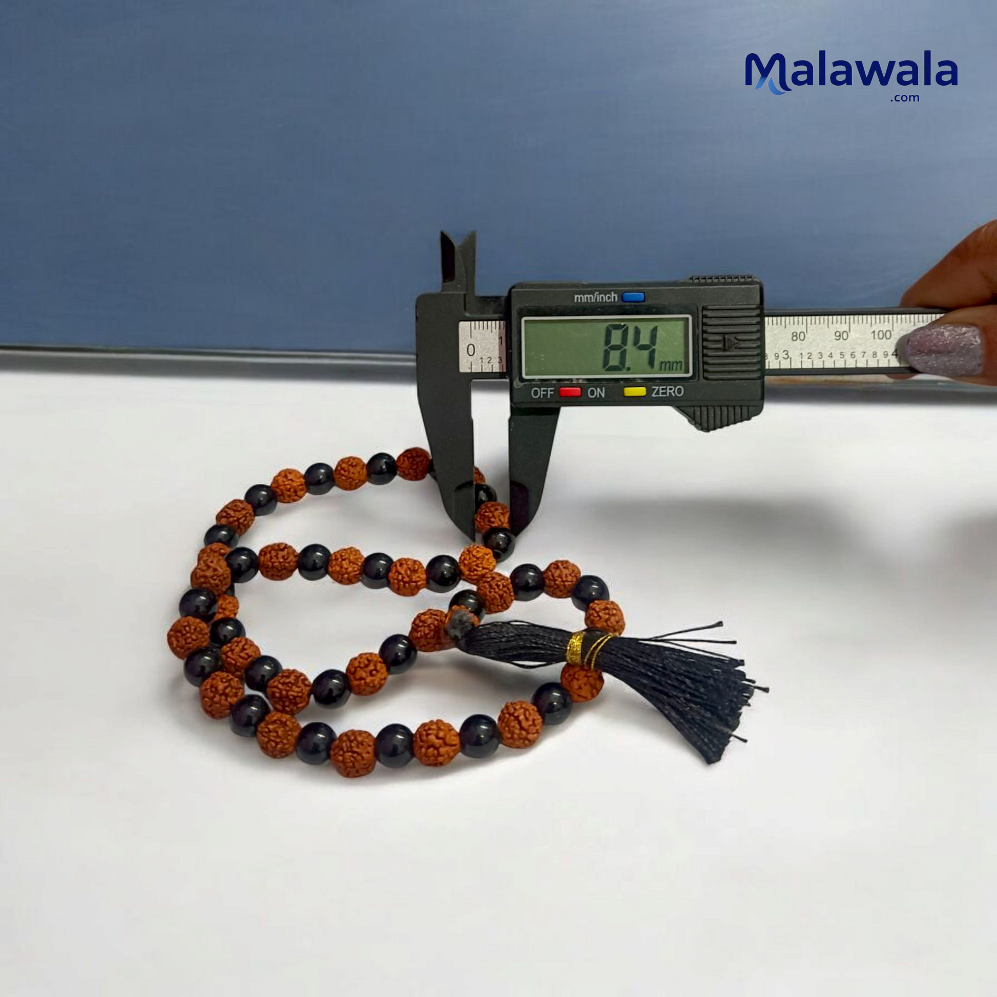 5 Mukhi Rudraksha with Black Hakik Mala 8MM 108+1 Beads Lab Certified | Malawala
