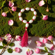 Close-up of MALAWALA Natural Pearl Finger Mala with 9+1 round 10–11mm pearls, ideal for meditation, japa, and daily spiritual use