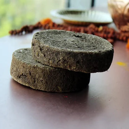 Cow Dung Cake | Set of 21 | Gaay Ka Sukha Gobar | Natural & Eco-Friendly for Pooja and Remedies – Malawala