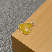 Yellow Agate Pendant | Peela Hakik Locket | Lab Certified Spiritual Jewelry – Malawala