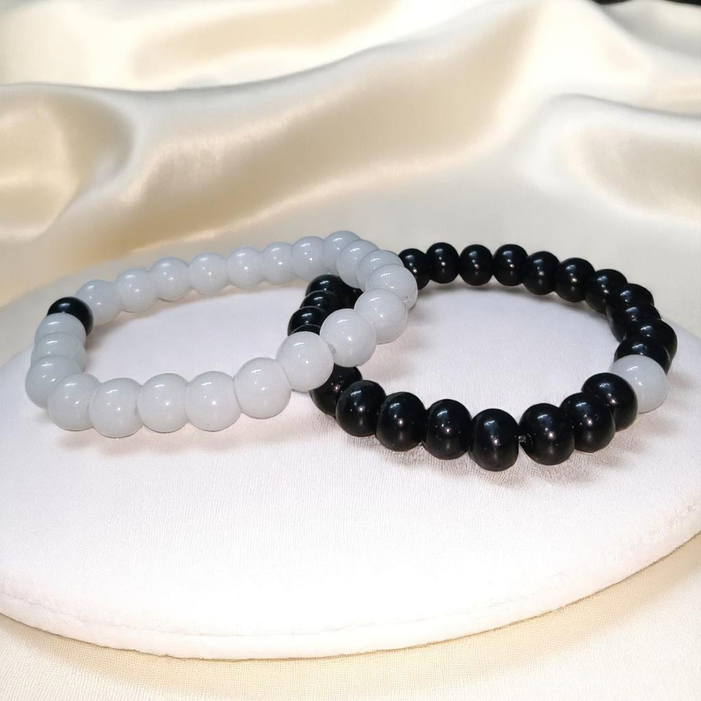 Natural Black & White Agate Couple Bracelet – Emotional Balance & Protection