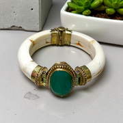 Lab certified Green Agate (Green Hakik) Bracelet with 8mm antique-style polished beads on a stretchable thread