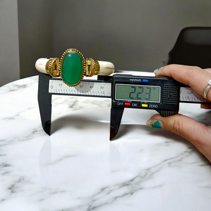 Lab certified Green Agate (Green Hakik) Bracelet with 8mm antique-style polished beads on a stretchable thread