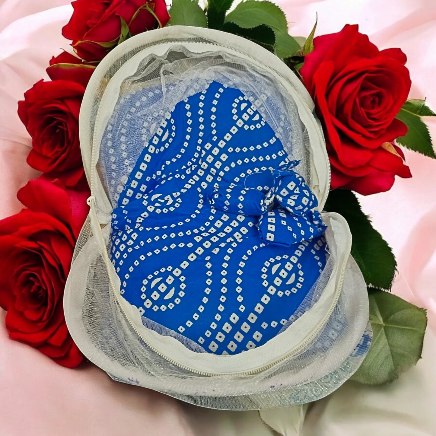 Laddu Gopal Comfortable Bed/Bister/Singhasan with Large Mosquito Net and 3 Pillows | Radha Rani Machardani | Laddu Gopal Ji Machardani | Suitable for 0-6 No. Laddu Gopal Malawala