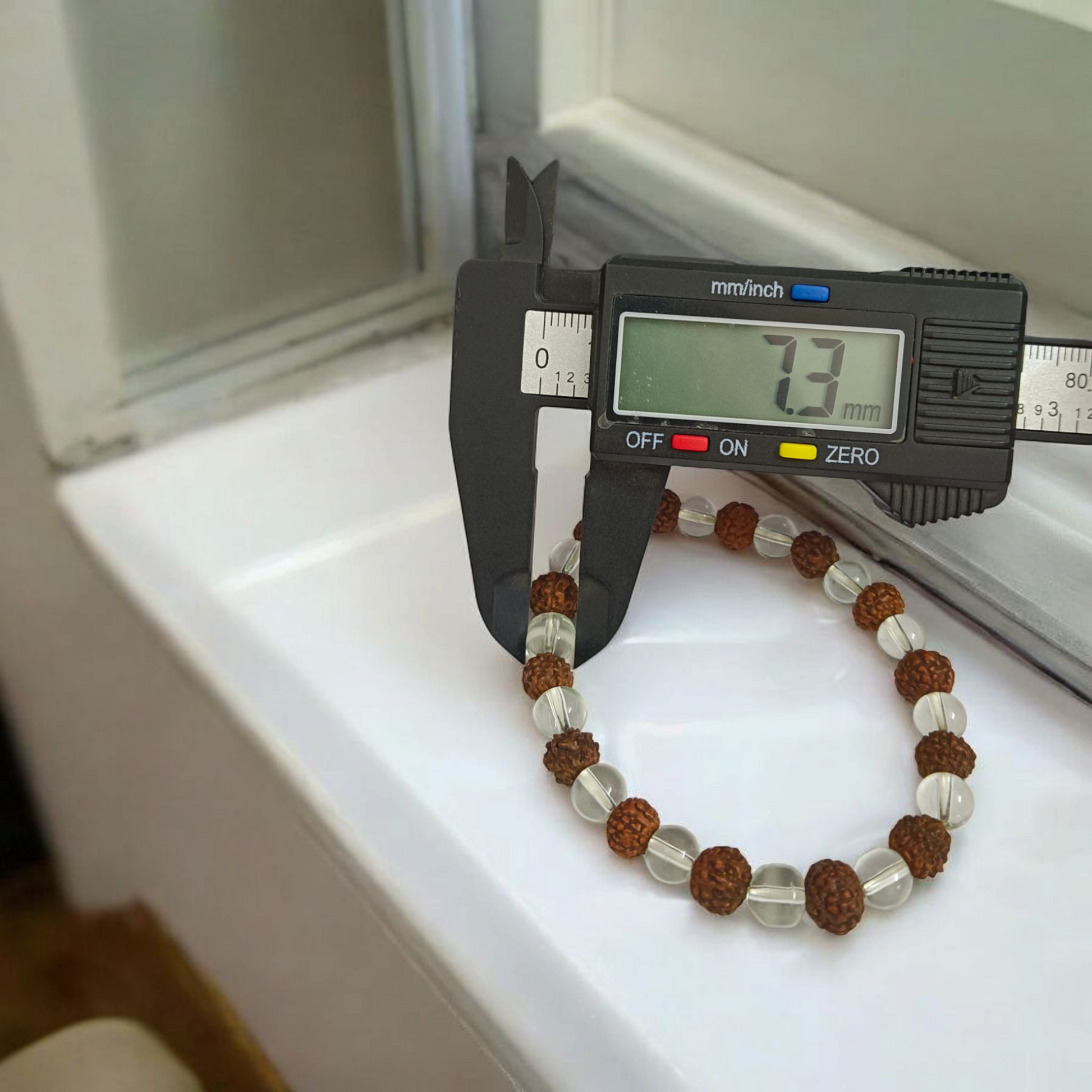 Rudraksha Sphatik Bracelet - Natural 5 Mukhi Rudraksha & Sphatik for Spiritual Balance & Healing with Lab Certificate - Malawala