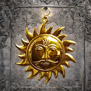 Wall Hanging Surya – Pure Brass Sun Wall Decor | Golden Finish for Protection from Vastu Dosh, Shani Dosh & Accidents | Ideal for Home & Office – Malawala